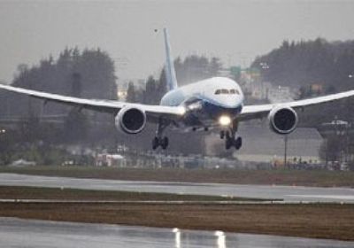  بعد تحطم زجاجها الأمامي.. هبوط اضطراري لطائرة هندية