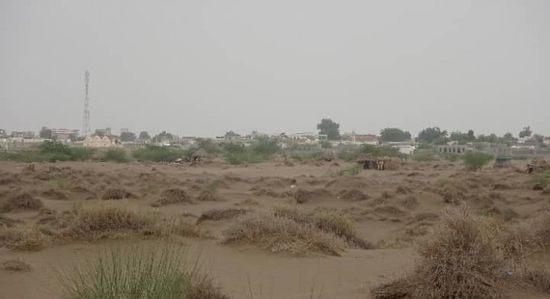 في جريمة جديدة.. قذائف الحوثي تُرعب سكان التحيتا