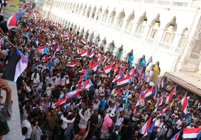 ساحل حضرموت يرفع شعار: لا للشرعية وفسادها ومليشياتها