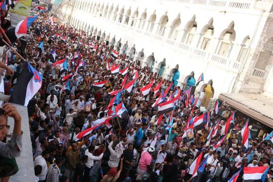 ساحل حضرموت يرفع شعار: لا للشرعية وفسادها ومليشياتها