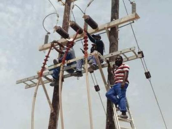 قطع الكهرباء عن عدة أحياء بساحل حضرموت غدًا