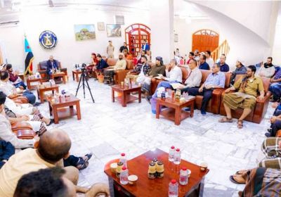 برعاية الزُبيدي.. 8 قرارات لوقف تدهور العملة المحلية