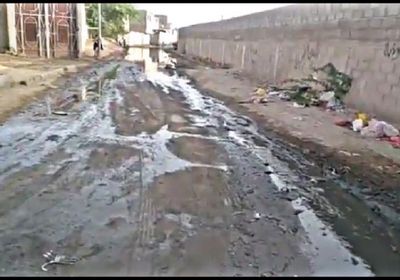 وسط تخاذل إخواني.. مياه الصرف تُحاصر منازل نصاب