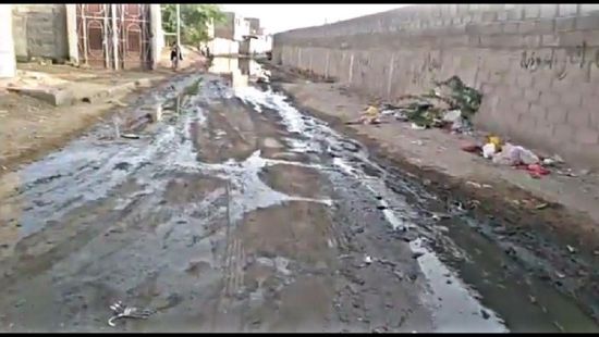 وسط تخاذل إخواني.. مياه الصرف تُحاصر منازل نصاب