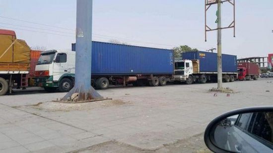 تجار صنعاء يحملون المليشيا مسؤولية ارتفاع الأسعار