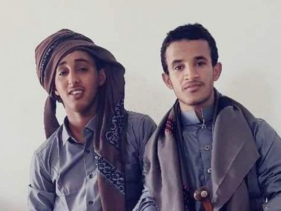 مليشيات الشرعية تواصل اعتقال طفلين بعتق