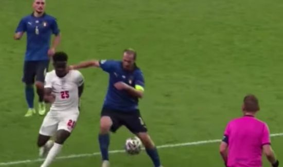 كيليني مستمر مع يوفنتوس بعقد جديد