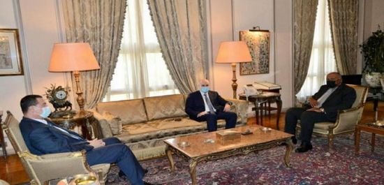  سامح شكري يلتقي بمستشار الرئيس الفلسطيني للشؤون الدينية