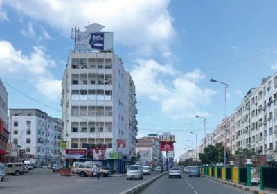 سقوط أمطار متفرقة على العاصمة عدن