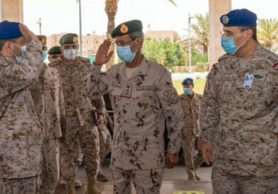 الفريق الرميثي يزور مركز قوات التحالف العربي بالسعودية