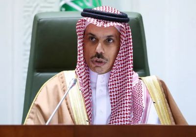 وزير الخارجية السعودي: إيران تسلح الحوثيين لتهديد الملاحة