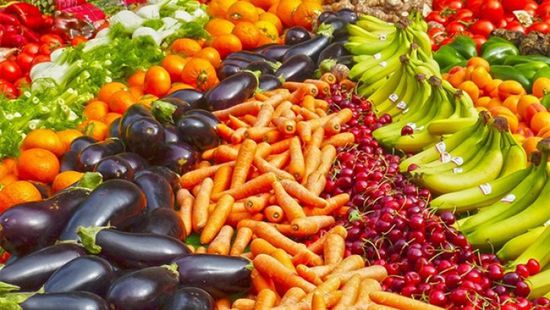 ثبات أسعار الخضروات والفواكه بأسواق عدن اليوم الأربعاء