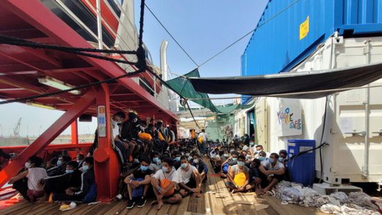  إيطاليا تطالب باجتماع استثنائي بسبب تزايد المهاجرين