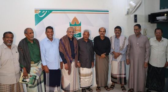 الكثيري يطلع على أنشطة التوثيق بمركز حضرموت