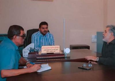 معاوية يناقش إطلاق مشاريع تنموية في الشيخ عثمان