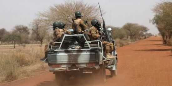 بوركينافاسو: مسلحون يقتلون 30 شخصًا بينهم جنود