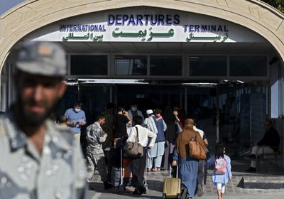 بريطانيا تطالب مواطنيها بمغادرة أفغانستان