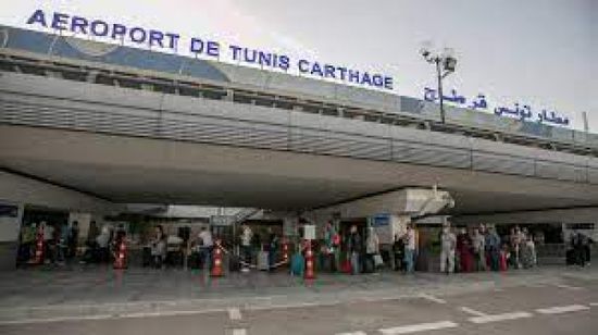 تونس: منع مسؤولين بارزين من السفر