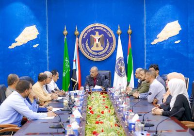 الزُبيدي يدعو لترسيخ ثقافة الجنوب أمام اليمننة