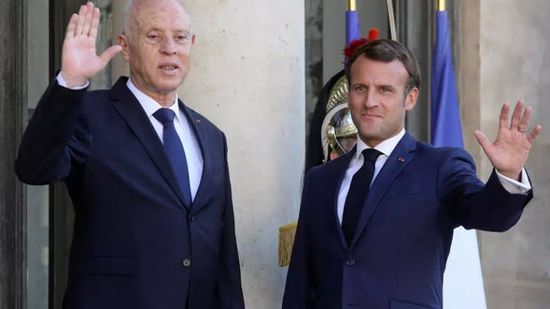 ماكرون لقيس سعيد:  نقف إلى جانب تونس وشعبها