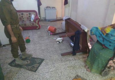 اقتحام منزل ناشطة في تعز