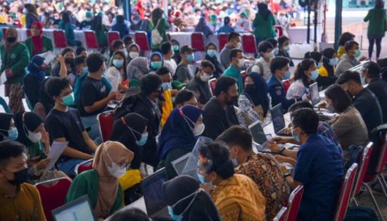  إندونيسيا تعتزم فرض قيود على التنقل للحد من انتشار كورونا