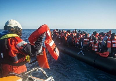 إيطاليا تخصص ملاذ آمن لسفينة إنقاذ مهاجرين