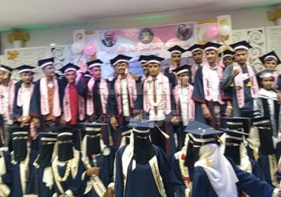 شهادات تقدير للدفعة 7 بالمعهد الصحي في خنفر