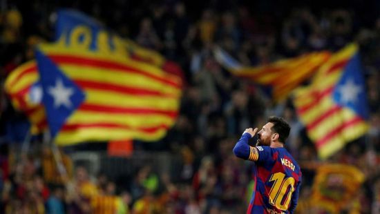  جماهير برشلونة تكرم ميسي أمام يوفنتوس