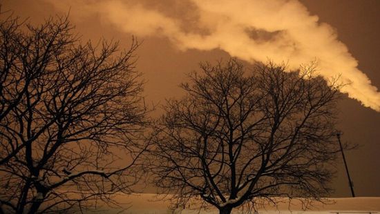  صربيا..حريق كبير يجبر سكان بلغراد على البقاء في منازلهم