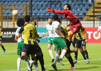  المصري يكتسح المقاولون ويظل في المربع الذهبي