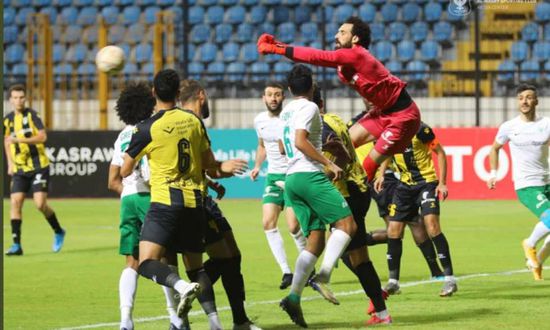  المصري يكتسح المقاولون ويظل في المربع الذهبي