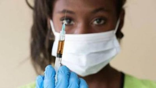 بهذه الآلية.. ليسوتو وغانا تتسلمان جرعات من لقاح كورونا