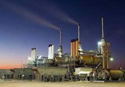 نفط الكويت توقع عقودًا لمشاريع بـ551.6 مليار دينار