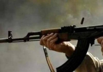 إصابة فتاة في اشتباكات مسلحة وسط تعز