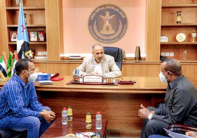 الزُبيدي يدعو لتعاون معلوماتي مع الصومال بمكافحة الإرهاب