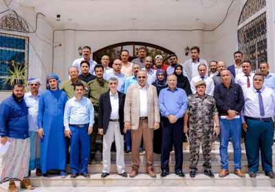 "الانتقالي" يحسم أزمة العملة.. تخفيض بالأسعار وتحجيم التحويلات