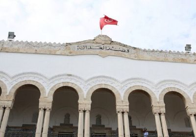  تونس.. إيقاف قاضية ضبط بحوزتها 1.5 مليون دينار