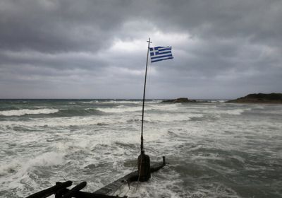  غرق سفينة بريطانية على متنها 17 شخصًا