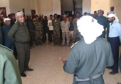 العميد القدومي يتفقد المراكز الأمنية في سقطرى