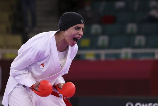 فريال أشرف وأحمد الجندي يصلان القاهرة ويستعدان للتكريم