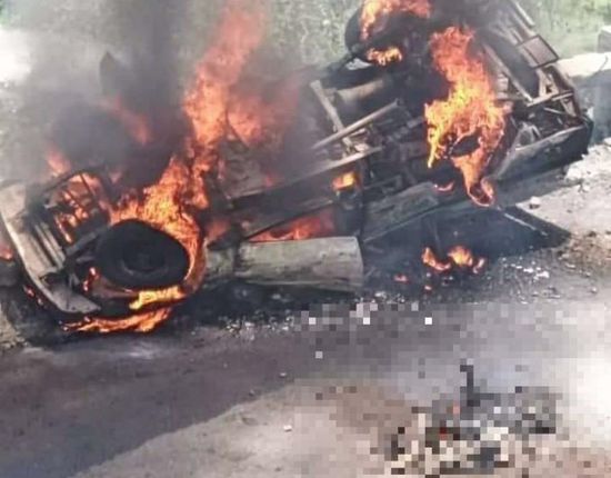 تفحمت جثثهم.. مصرع 3 في حادث انقلاب سيارة بيافع