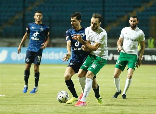 المصري يهزم بيراميدز ويؤمن المركز الثالث بالدوري