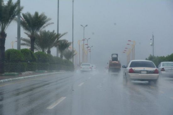 توقعات باستمرار هطول الأمطار الرعدية على مناطق بالسعودية