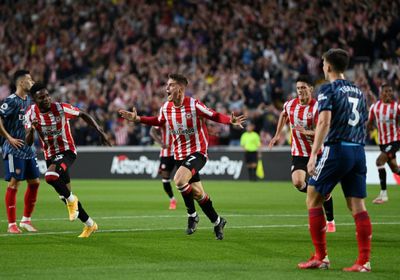 آرسنال يفتتح البريميرليج بهزيمة أمام برينتفورد