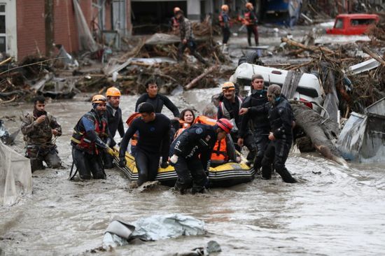  ارتفاع حصيلة وفيات فيضانات تركيا إلى 40