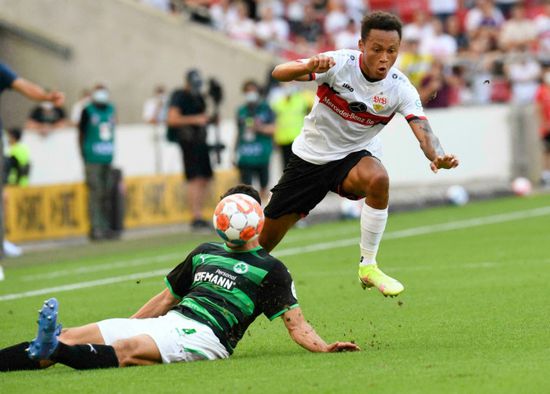  شتوتجارت يستعرض أمام جرويتر فورت بخماسية