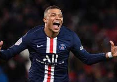 "العودة".. مبابي يطمئن جماهير باريس مؤقتا