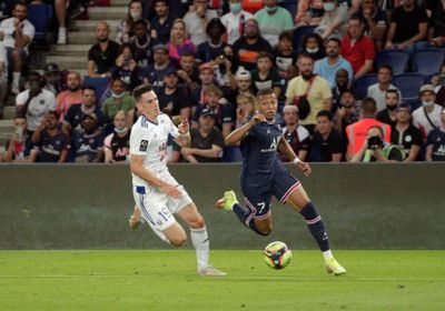 باريس يهزم ستراسبورج برباعية ليلة تقديم ميسي