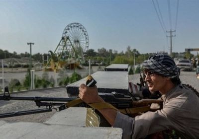 مسلحو طالبان يعترضون مروحية بمطار هيرات الأفغانية